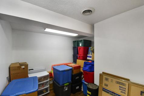 909 Cottonwood Street Morgantown WV 26505