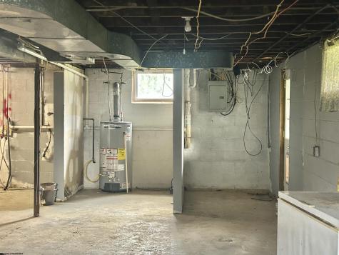 339 Chesapeake Road Fairmont WV 26554