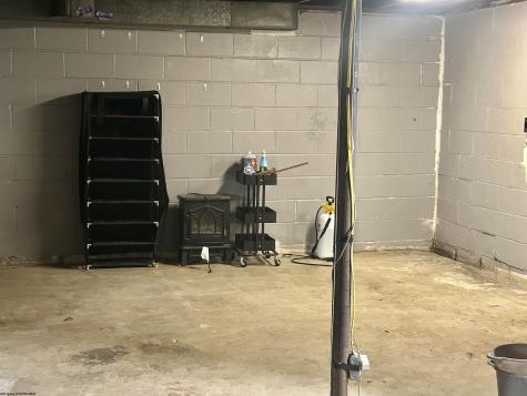 339 Chesapeake Road Fairmont WV 26554