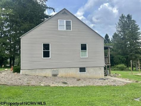 339 Chesapeake Road Fairmont WV 26554