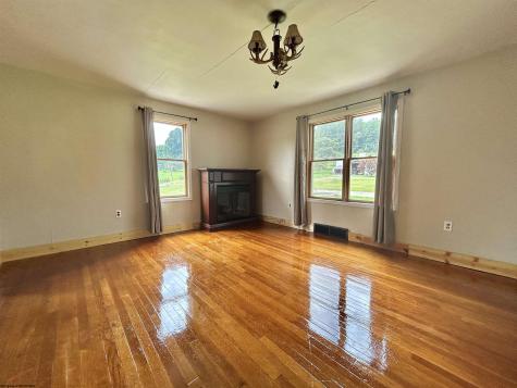 339 Chesapeake Road Fairmont WV 26554