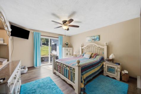 1072 Maple Lake Road Bridgeport WV 26330