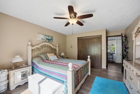 1072 Maple Lake Road Bridgeport WV 26330