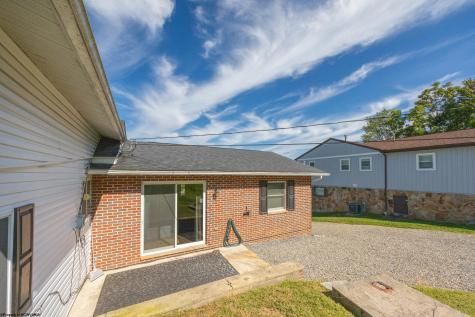 1072 Maple Lake Road Bridgeport WV 26330
