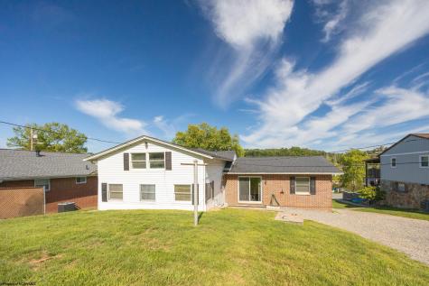 1072 Maple Lake Road Bridgeport WV 26330