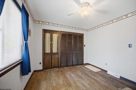 1072 Maple Lake Road Bridgeport WV 26330