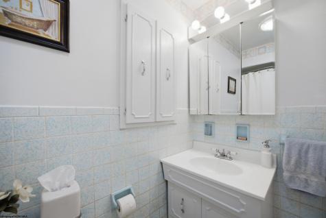 1072 Maple Lake Road Bridgeport WV 26330