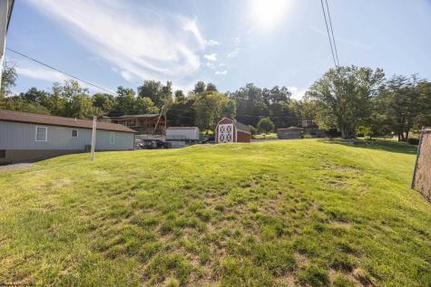 1072 Maple Lake Road Bridgeport WV 26330