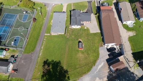 1072 Maple Lake Road Bridgeport WV 26330