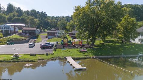 1072 Maple Lake Road Bridgeport WV 26330
