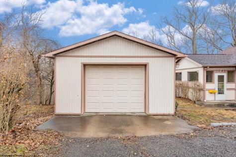 1341 Cain Street Morgantown WV 26505
