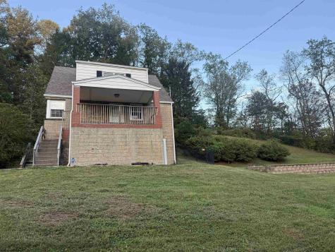 1233 Pleasant Valley Road Fairmont WV 26554
