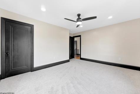 344 Watts Street Morgantown WV 26501