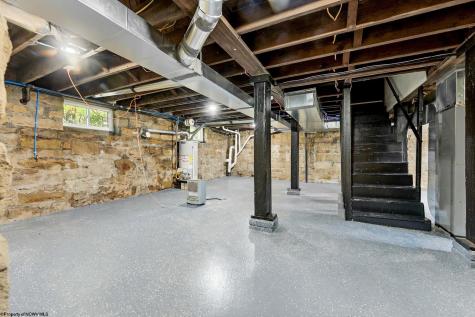 344 Watts Street Morgantown WV 26501