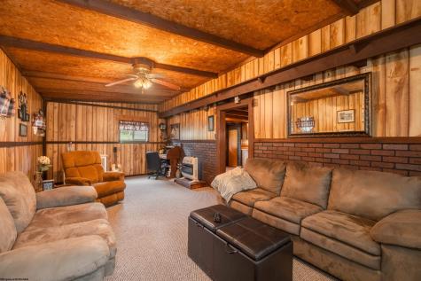 1780 Mount Pisgah Road Elk Garden WV 26717