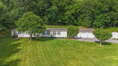 93 Brooke Drive Grafton WV 26354