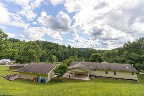 93 Brooke Drive Grafton WV 26354