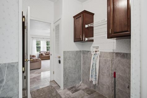 93 Brooke Drive Grafton WV 26354