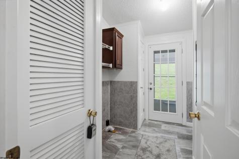 93 Brooke Drive Grafton WV 26354