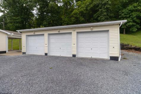 93 Brooke Drive Grafton WV 26354