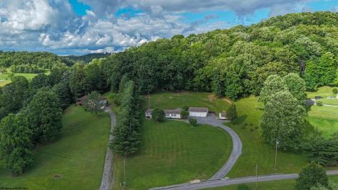 93 Brooke Drive Grafton WV 26354