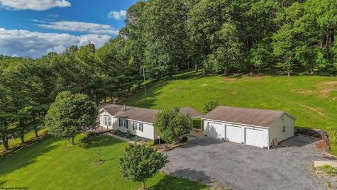 93 Brooke Drive Grafton WV 26354