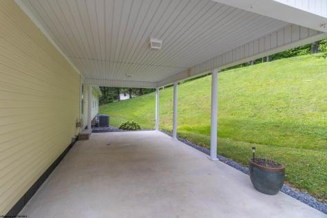 93 Brooke Drive Grafton WV 26354