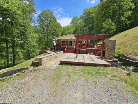 3923 Bear Mountain Road Bridgeport WV 26330