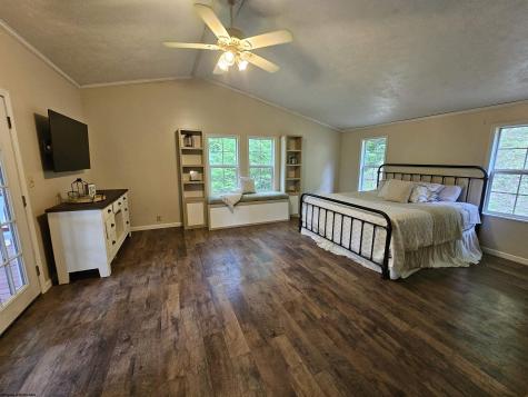 3923 Bear Mountain Road Bridgeport WV 26330