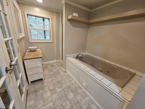 3923 Bear Mountain Road Bridgeport WV 26330