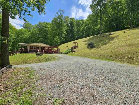 3923 Bear Mountain Road Bridgeport WV 26330