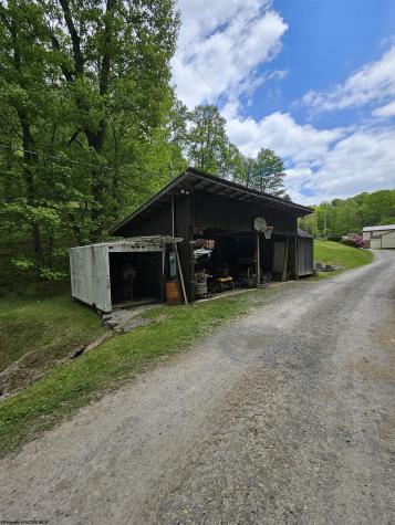 3923 Bear Mountain Road Bridgeport WV 26330