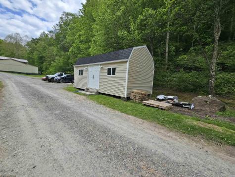 3923 Bear Mountain Road Bridgeport WV 26330