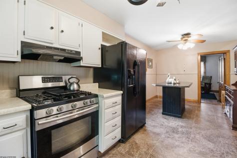 58 Carolina Avenue Salem WV 26426