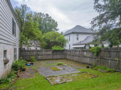 58 Carolina Avenue Salem WV 26426