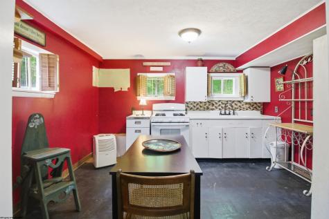 58 Carolina Avenue Salem WV 26426