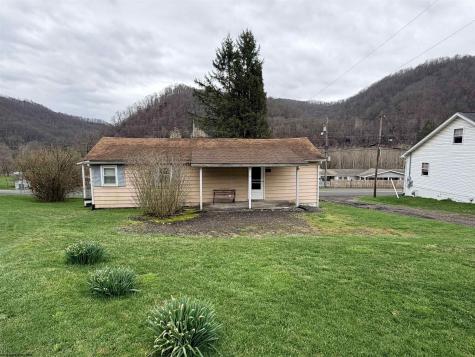 10 Center Street Rowlesburg WV 26425