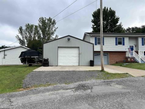 17 Hampton Drive Lost Creek WV 26385