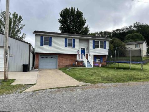 17 Hampton Drive Lost Creek WV 26385