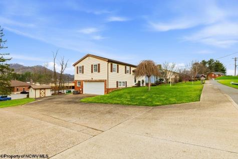 27 Millbrook Road Bridgeport WV 26330