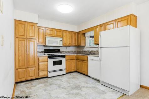 27 Millbrook Road Bridgeport WV 26330