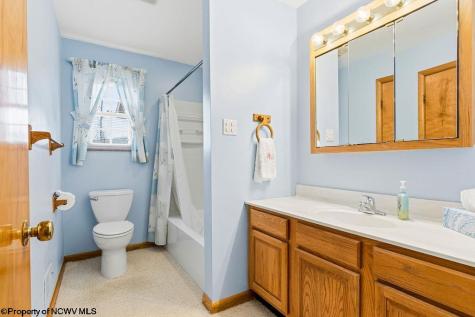 27 Millbrook Road Bridgeport WV 26330