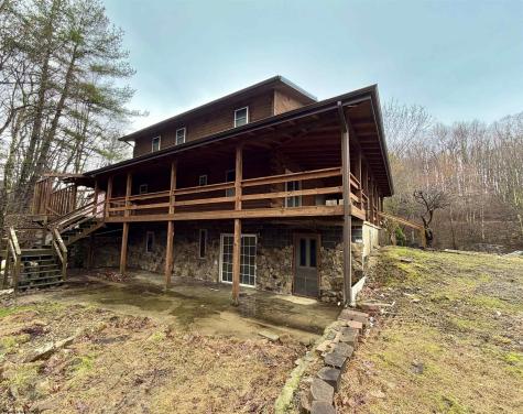 200 Beavertail Drive Bruceton Mills WV 26525