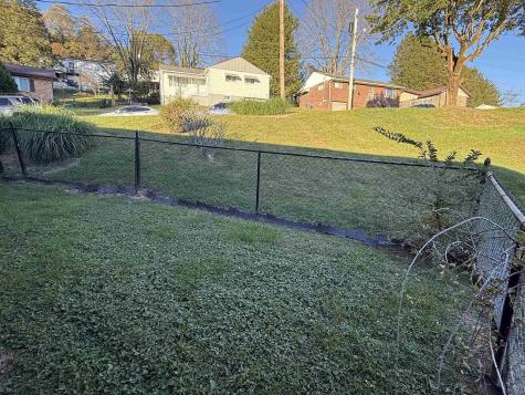 1133 Village Way Fairmont WV 26554