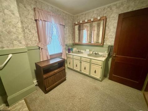 108 Ridenour Street Clarksburg WV 26301
