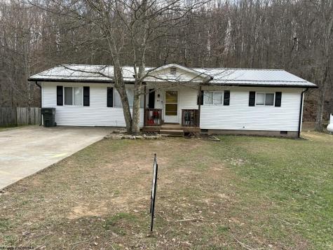 849 Shawnee Drive Buckhannon WV 26201