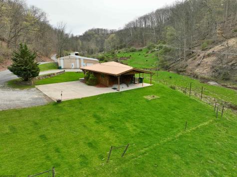 856 Arnolds Creek Road West Union WV 26456-0000
