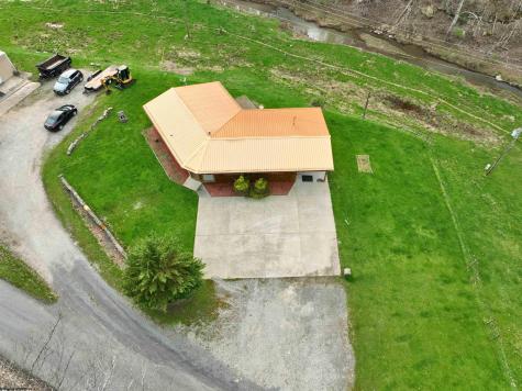 856 Arnolds Creek Road West Union WV 26456-0000