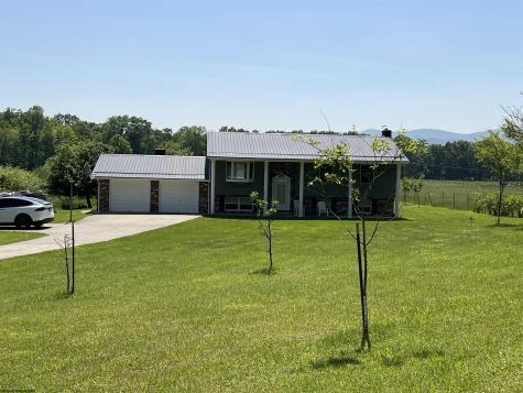 1564 Files Creek Road Beverly WV 26253