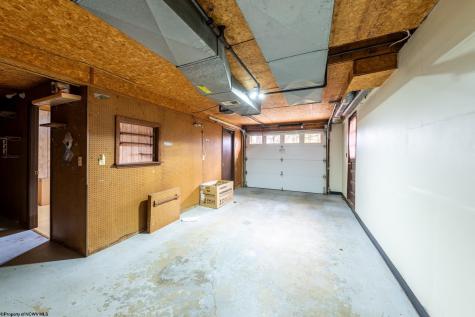 110 Lynne Avenue Kingwood WV 26537